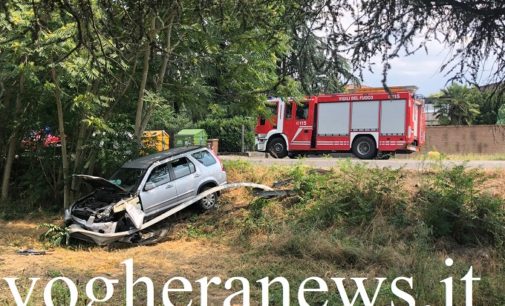 VOGHERA 15/07/2020: Esce di strada con l’auto lungo via Tortona. Paura per un pensionato