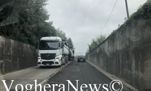 CASTELLETTO 22/09/2020: Strade. Asfaltatura al sottopasso sulla Sp1. Istituito il senso unico alternato