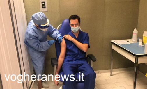 VOGHERA 07/01/2021: Ore 10. All’ospedale parte il “”Vday” (VIDEO). Alta l’adesione. Il primario “E’ assolutamente fondamentale che tutti quanti si vaccinino”