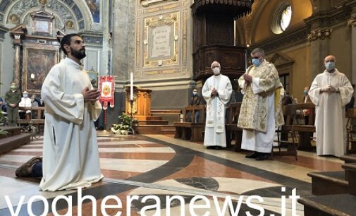 VOGHERA 13/06/2021: Oggi in Duomo la Messa del nuovo sacerdote vogherese Daniele Lottari. Diretta streaming su vogheranews.it e maxi schermo sul sagrato