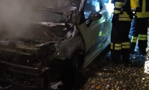 SANTA CRISTINA CASORATE 26/06/2021: Auto in fiamme sulla Sp412 con dentro il guidatore. Gravissimo un 35enne