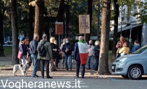 VOGHERA 18/10/2021: No Green Pass. Presidio di protesta anche in città