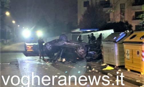 RIVANAZZANO 02/11/2021: Auto perde il controllo e si distrugge ribaltandosi. Salve 4 ragazze