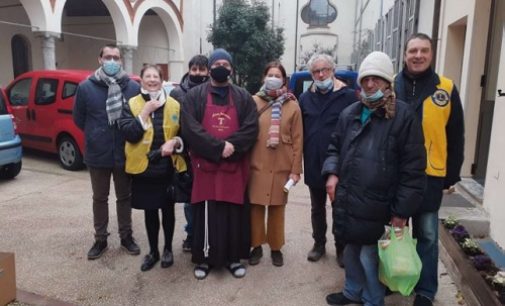 PAVIA 22/12/2021: La CNA per Natale dona beni alla comunità dei frati minori Canepanova