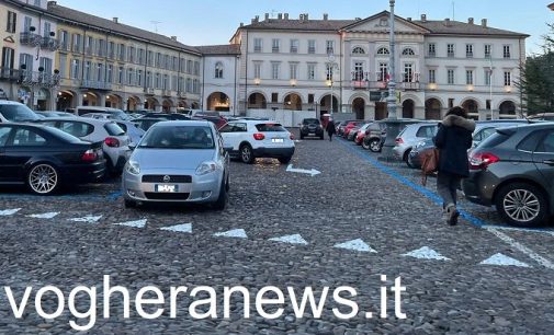 VOGHERA 6/12/2021: Rivoluzione viabilità in Piazza Duomo. Arrivano i sensi unici. Sarà anche sperimentato il Telepass per il pagamento delle soste