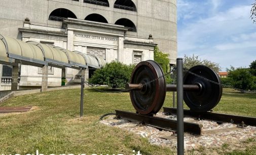 VOGHERA 31/05/2022: Installato il monumento all’ingresso del Museo ferroviario “Pessina”