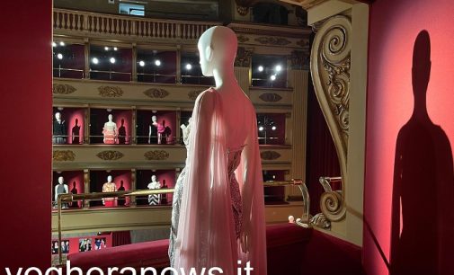 VOGHERA 11/05/2022: Inaugurata e aperta al pubblico la mostra di abiti Valentino allestita dal Comune al Teatro Sociale. Resterà aperta fino al 5 giugno