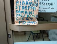 VOGHERA 06/06/2022: Scritte denigratorie sulla sede del Pd. “Sono la conseguenza della becera propaganda che nulla ha a che vedere con la politica”