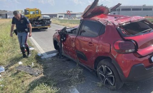 VOGHERA 21/07/2022: Auto si ribalta in strada Torremenapace. Ferita una donna