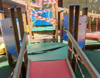 VOGHERA 02/07/2022: La Vergogna. Danneggiato dai vandali il parco giochi attrezzato per i bambini con disabilità