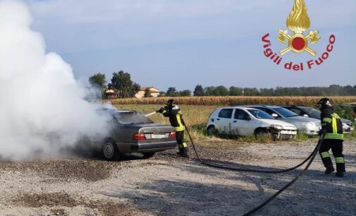 ARENA PO 05/09/2022: Auto in fiamme. Intervengono i Vigili del fuoco di Broni