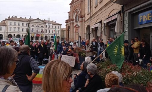 VOGHERA 24/10/2022: Guerra in Ucraina. “Tacciano le armi, negoziato subito!” Ieri in città la manifestazione di Europe for peace e Rete pace e disarmo