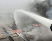 CORANA 21/10/2022: (AGGIORNAMENTO) Vasto incendio in un capannone agricolo. Al lavoro i vigili del fuoco di Voghera e Pavia