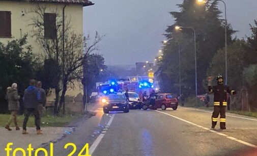 BRONI 15/11/2022: Frontale fra auto e furgoncino. Grave un 42enne. Ipotesi malore per uno degli automobilisti