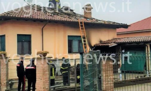 RIVANAZZANO 30/12/2022: Tetto a fuoco. Abitazione inagibile