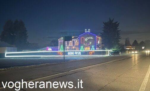 VOGHERA 07/12/2022: Torna il Natale. Torna anche l’illuminazione natalizia. E torna anche la casa dalle luminarie da record