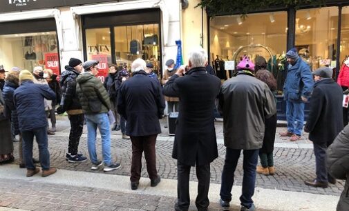 VOGHERA 23/01/2024: Giorno della Memoria. Sabato presidio di Anpi e Fivl in via Emilia alla targa dei diritti civili agli Israeliti