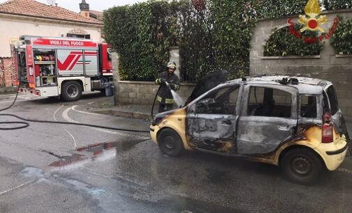 SANT’ALESSIO 09/01/2023: Auto distrutta dalle fiamme