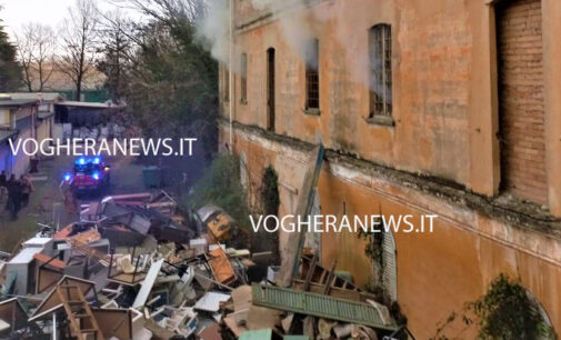 VOGHERA 25/02/2023: Nuovo incendio all’ex ospedale psichiatrico. Vigili del fuoco al lavoro fino a tarda notte