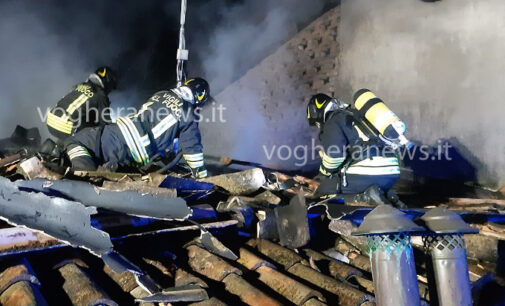BASTIDA PANCARANA 13/02/2023: Incendio distrugge abitazione. Salvata dai pompieri quella attigua