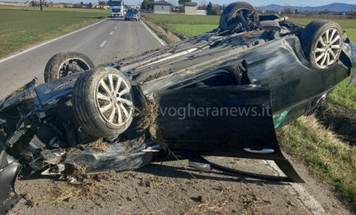 VOGHERA 03/02/2023: Auto fuori strada. Feriti un ragazzo e una ragazza