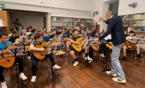 VOGHERA 07/06/2023: Scuola. I chitarristi della Media Plana in concerto alla Civica Biblioteca Ricottiana