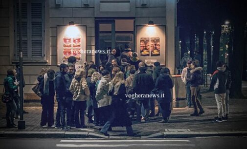 VOGHERA 29/03/2024: Gli orrori degli allevamenti intensivi. Successo all’Arlecchino per la proiezione del documentario Food for Profit