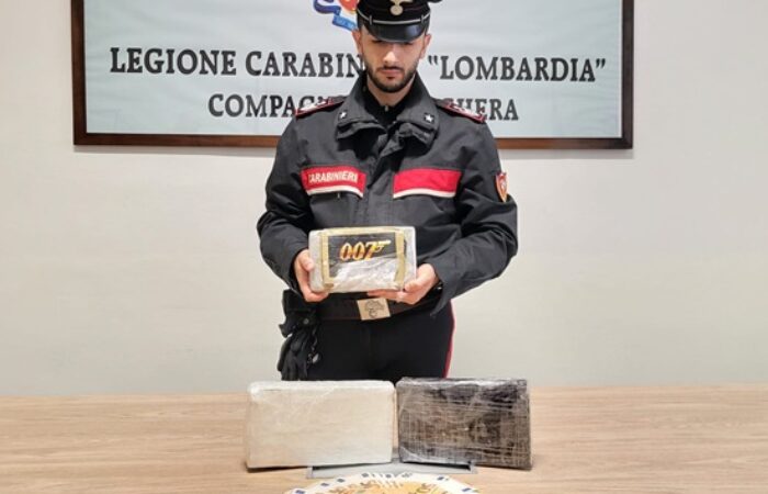 CASEI GEROLA VOGHERA 21/10/2026: Folle fuga dai Carabinieri finisce fuori strada. I carabinieri trovano e sequestrano 3 chili di cocaina. Un arresto.